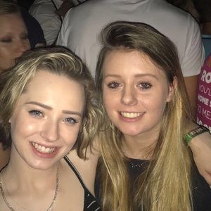 Meet your Posher, Ellie